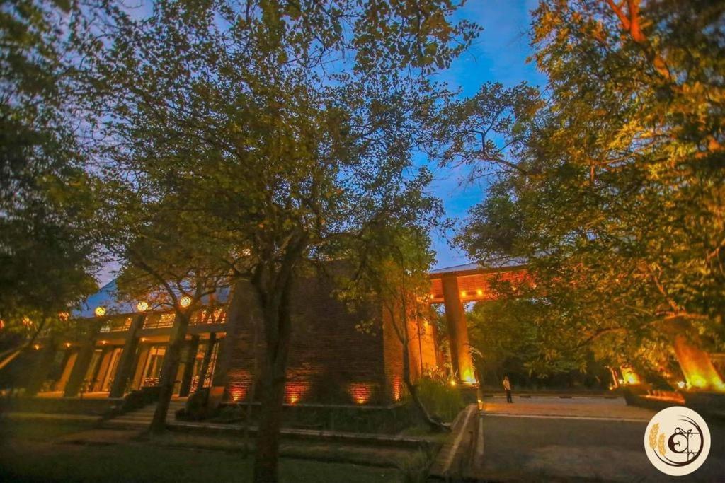 Aswadduma Hotel Дамбула Екстериор снимка